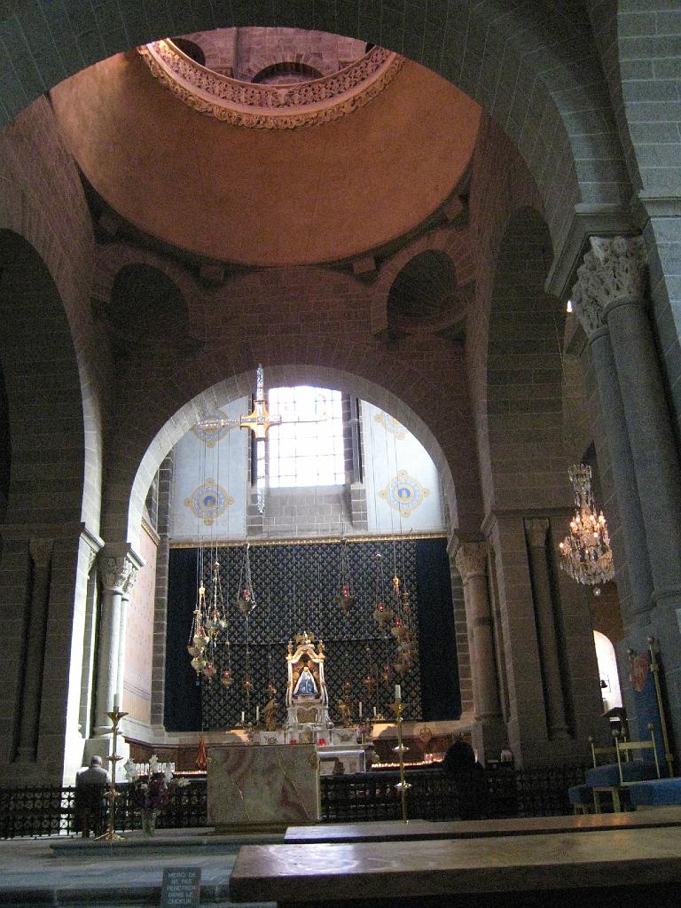 A2007092502.jpg - Le Puy-en-Velay. Kathedraal Notre-Dame.