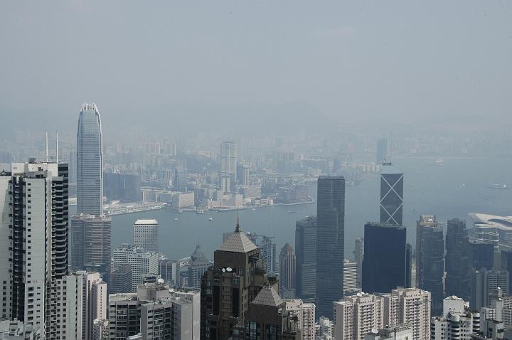 P2007102207.jpg - Hongkong; uitzicht vanaf Victoria Peak.